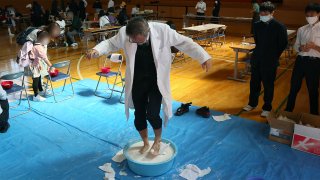 君も忍者に！片栗粉忍法 水上歩行の術 科学屋台#3