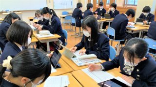 高校2年生 総合的な探究の時間 中間発表会