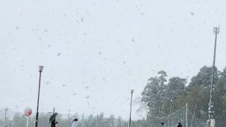 学生寮 雪合戦