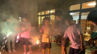 学生寮  花火大会