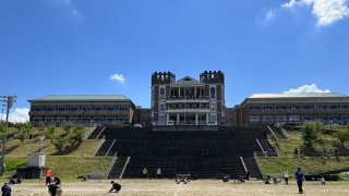 第２回の学校奉仕活動(除草活動)を行いました。