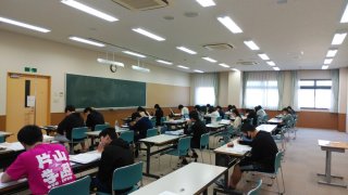 学生寮  期末前一日学習会