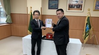 北陸電力教育振興財団よりAEDを寄贈していただきました。