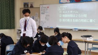 【中学】授業参観と学年保護者会を行いました