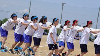 【高校】第１７回体育大会③ムカデリレー～タイヤ取り～