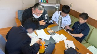 学生寮紹介#2 毎日2時間の寮学習 チューターの個別指導