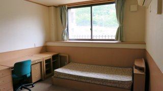 学生寮紹介#4 3食の食事付き8畳個室の1人部屋で過ごす6年間