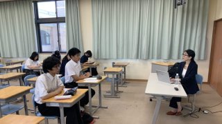 高２・個人課題研究の中間報告会
