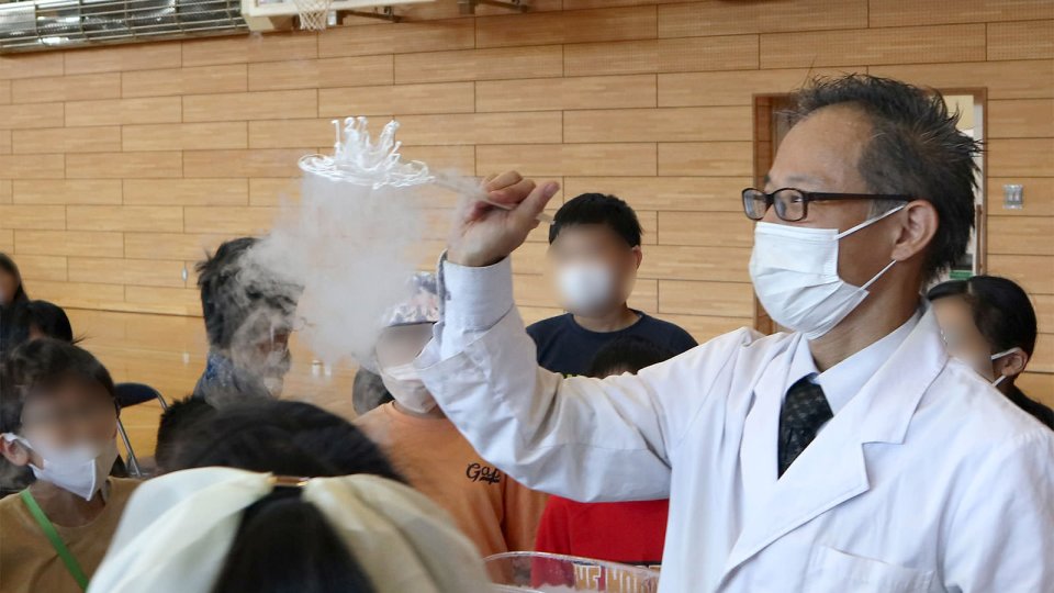 木工ボンドを液体窒素に漬けると？